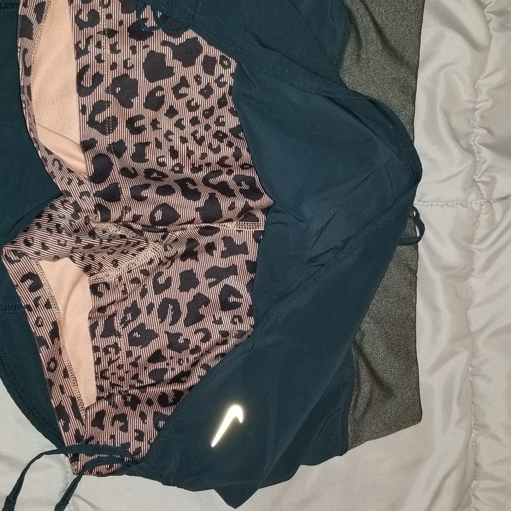 Skirt - Picture 2 of 5